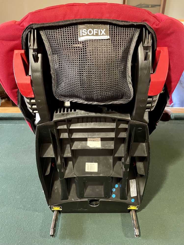 Дитяче Автокрісло Bebe Confort Iseos Isofix