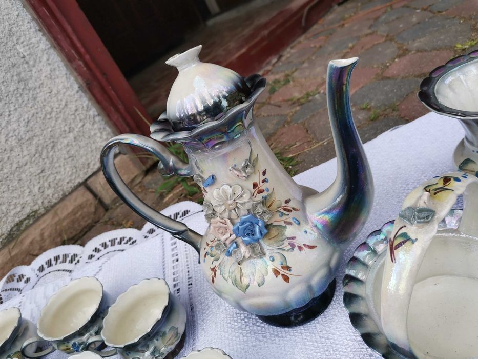 Filiżanki komplet z elementami