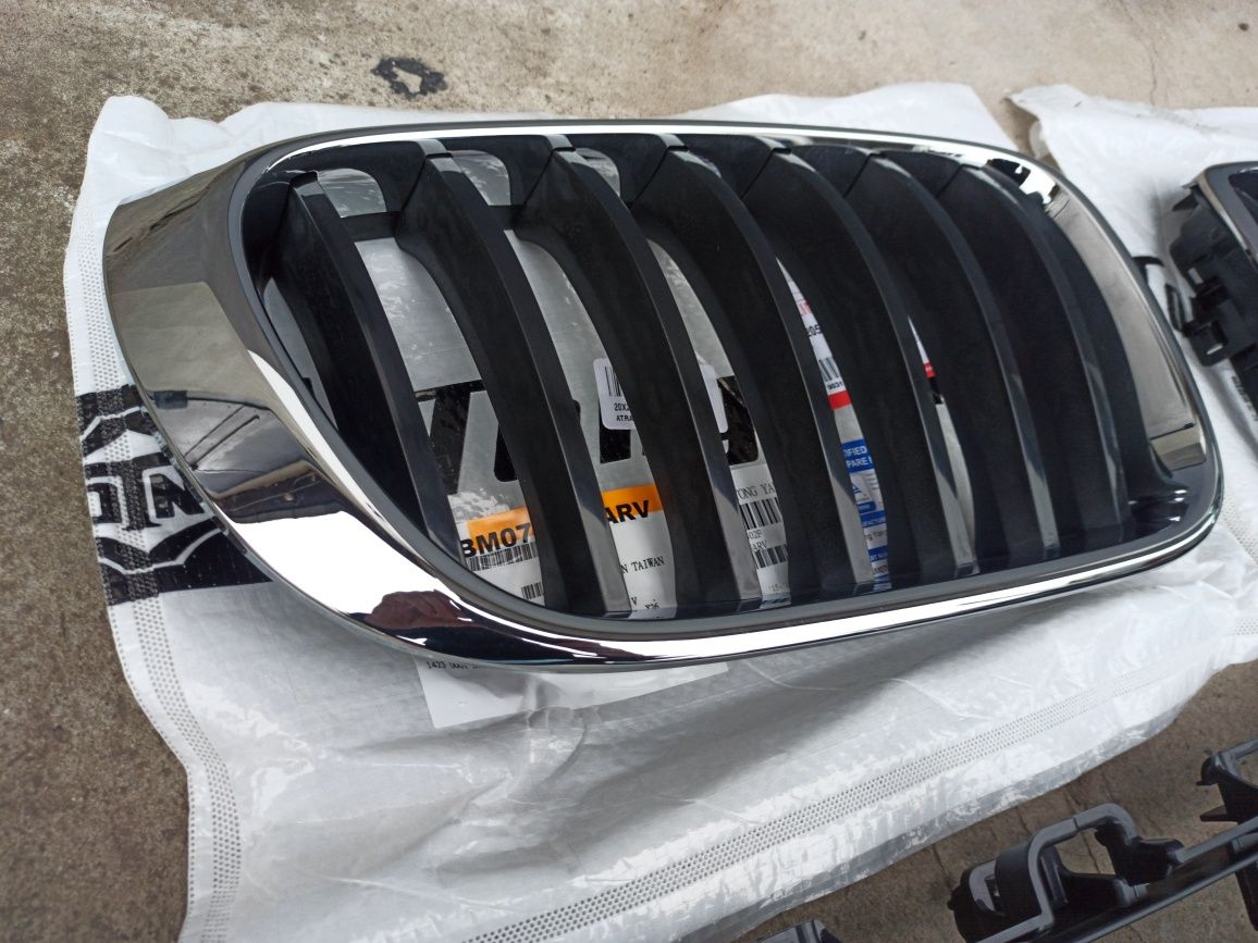 Решітка бампера ноздрi BMW F25 2014-17 решотка