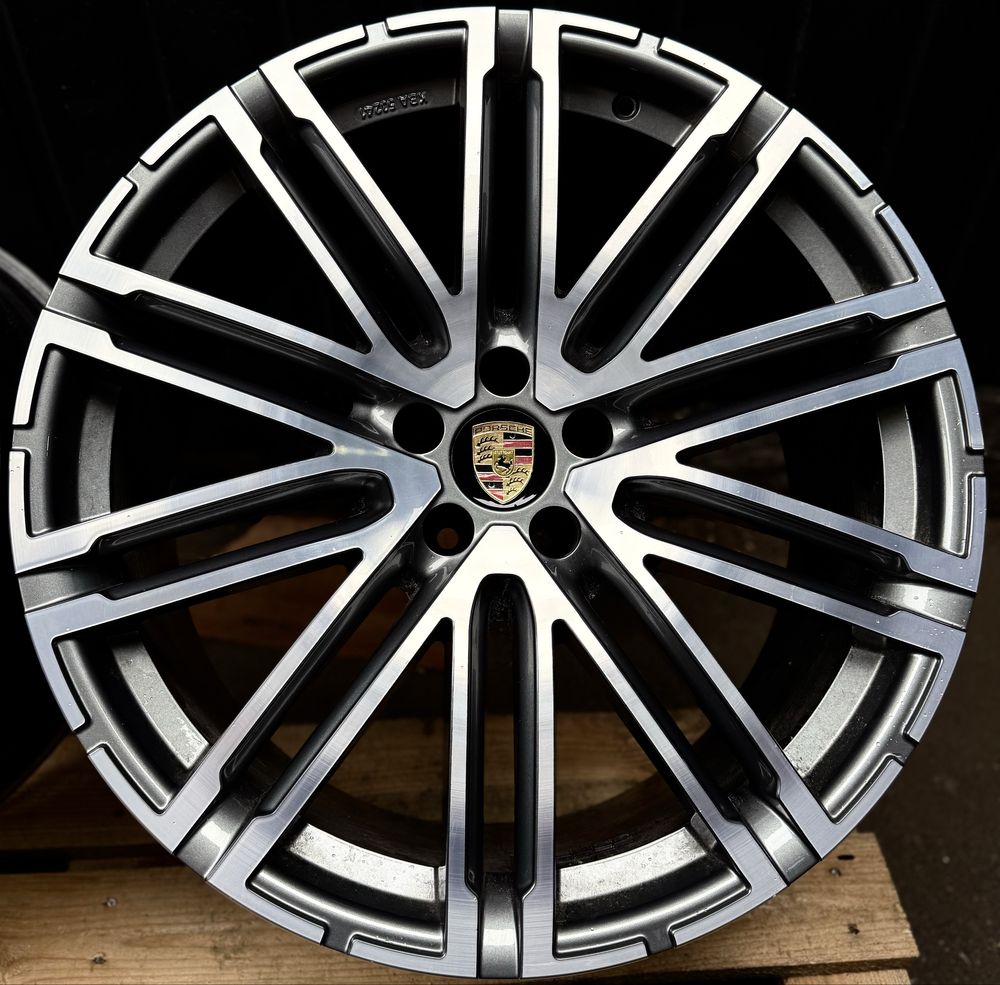 Різноширокі диски R21 5*112 Porsche Macan