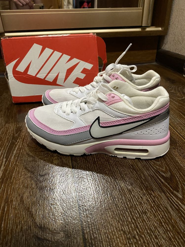 Мега зручні стильні кросівки nike air max оригінал