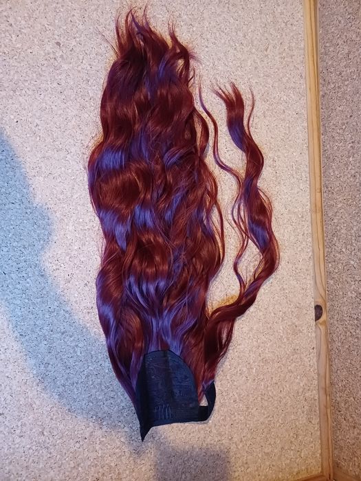 Extensão de cabelo comprido, rabo
de cavalo. Novo.
Sintético natural.
