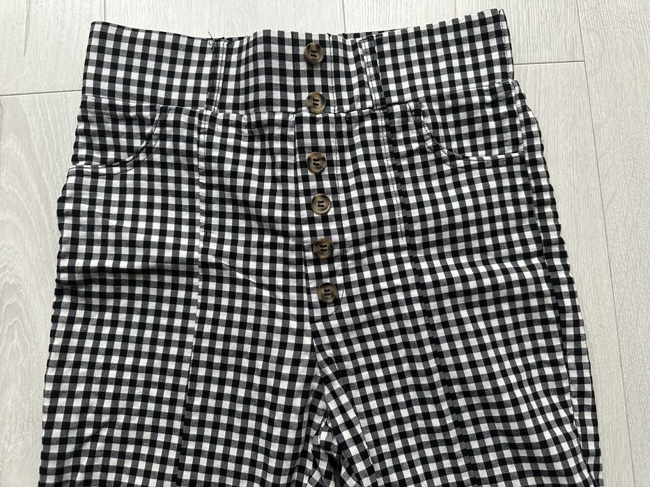 Spodnie z wysokim stanem w kratkę