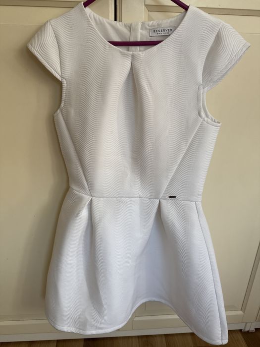 Biala sukienka 152 cm