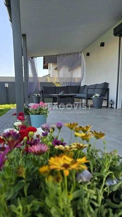 Продаж будинку 110 м2 у селі Зазим'я. Чудовий ремонт, меблі, техніка!