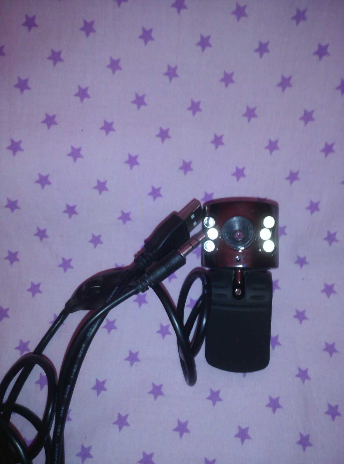 Продам веб камеру с подсветкой и микрофоном