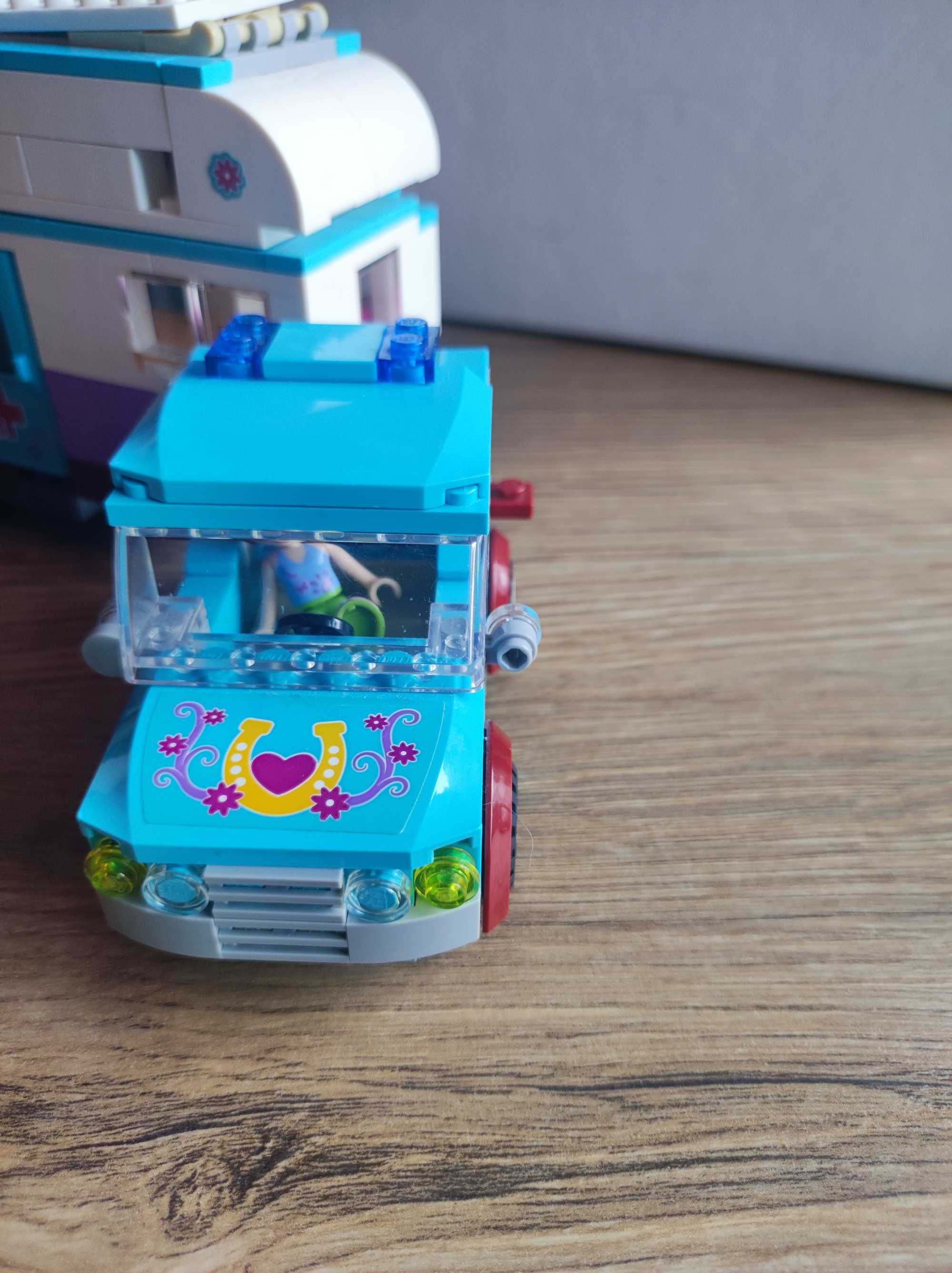 klocki LEGO, auto z przyczepą dla konia, zestaw 5