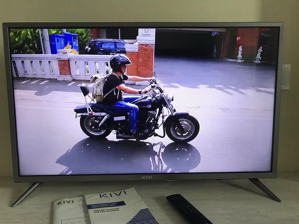 Телевизор Kivi 32HR50GR Smart TV+T2 состояние хорошее