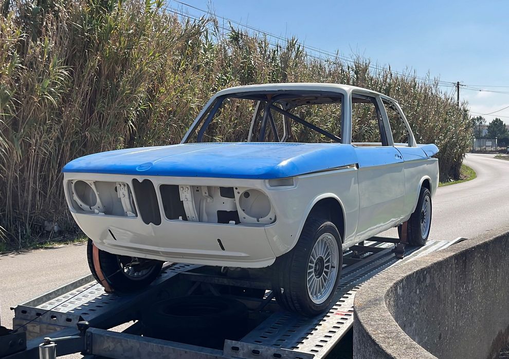 Bmw 1602 - carroceria reparada