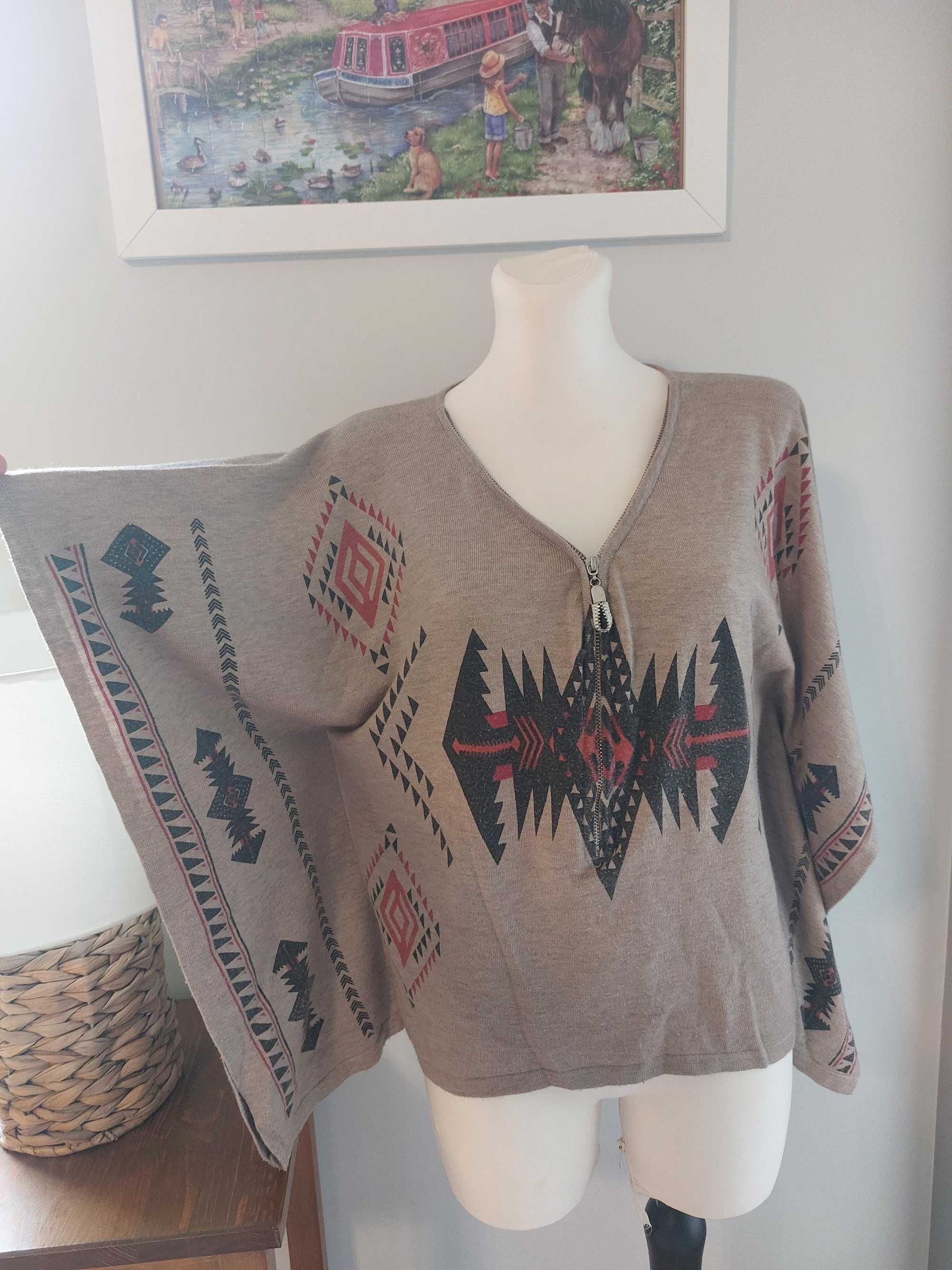 Beżowa bluzka z geometrycznym wzorem, przypomina poncho, rozmiar L, TU