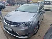 Продам Chrysler pacifica touring L plus fwd 4d van 6-3.6L