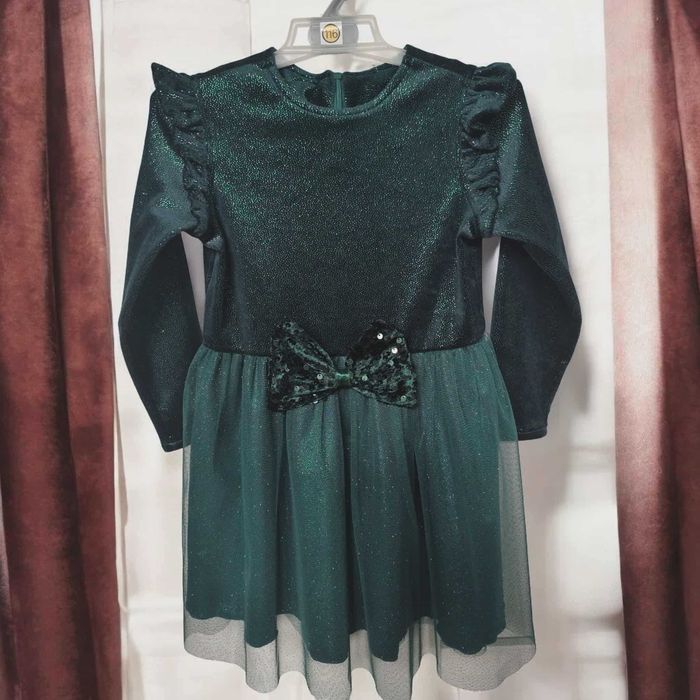 Sukienka dla dziewczynki 146 zielona tiul