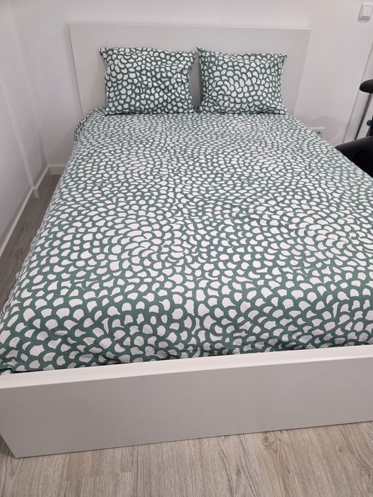 Cama de casal Malm 140cm