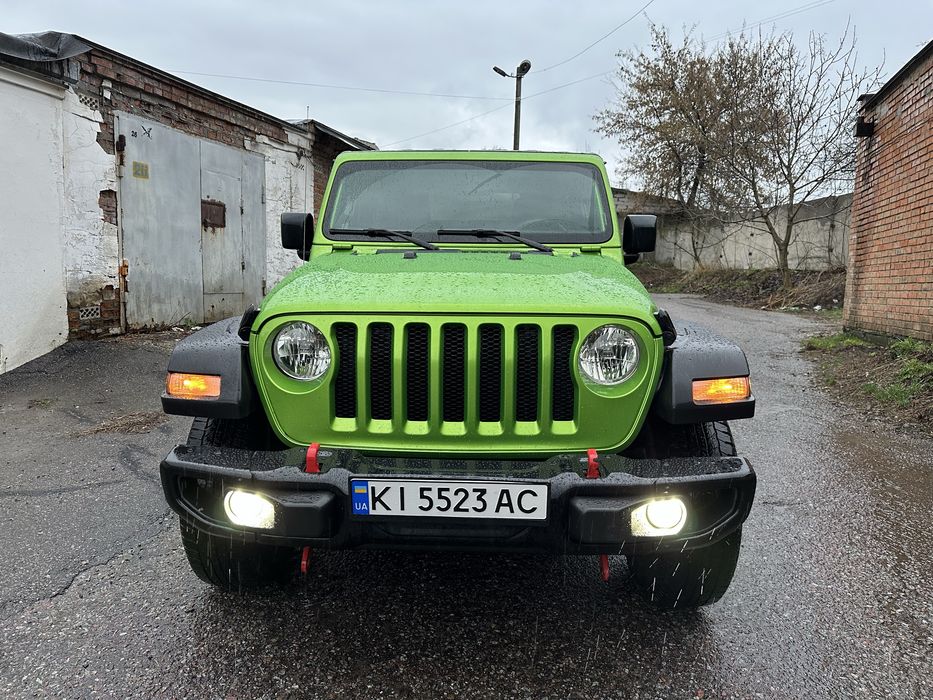 Jeep Wrangler Sport edition в ідеальному стані