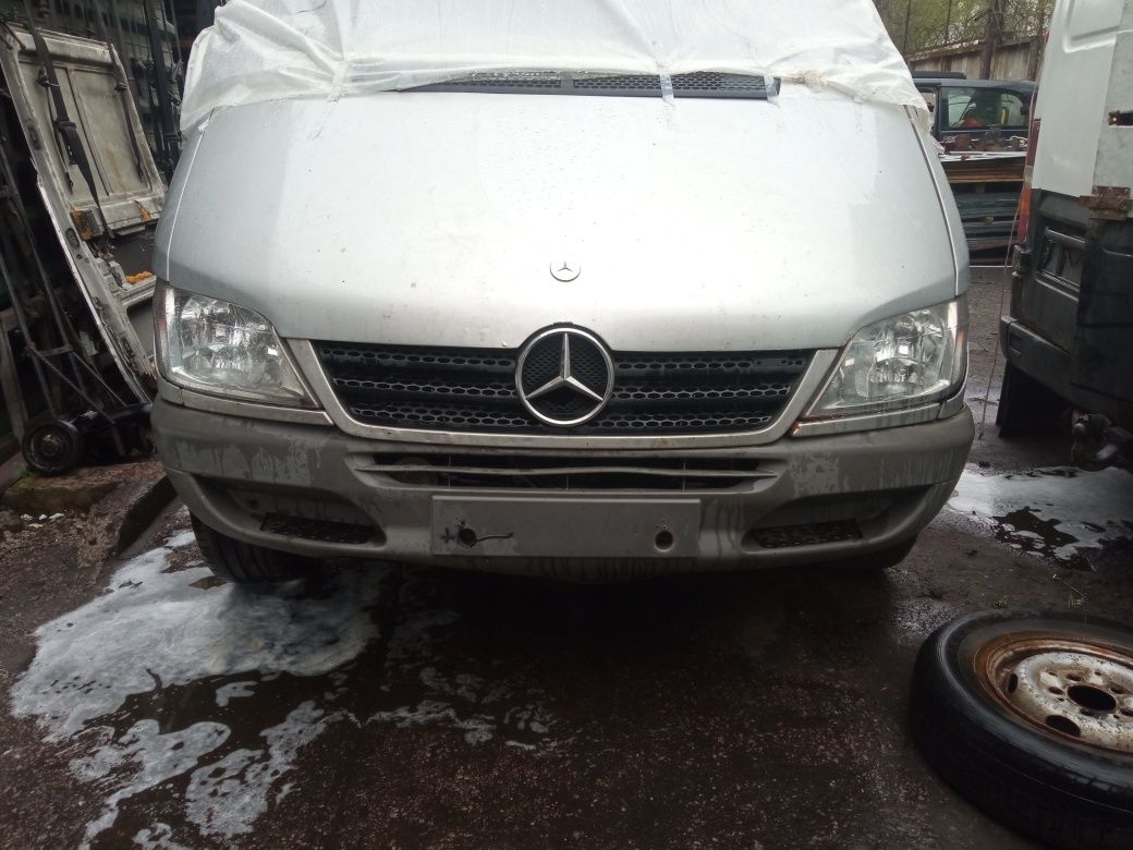 Фара левая, правая CDI Mercedes Sprinter 2000-2006