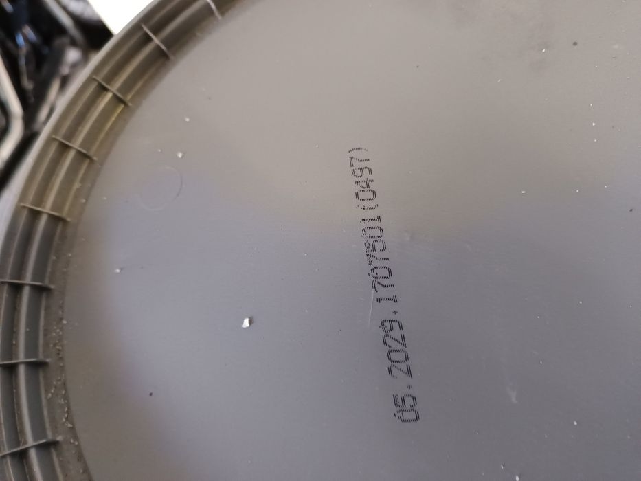 Farba Dulux Ultra Black 7  9 L.