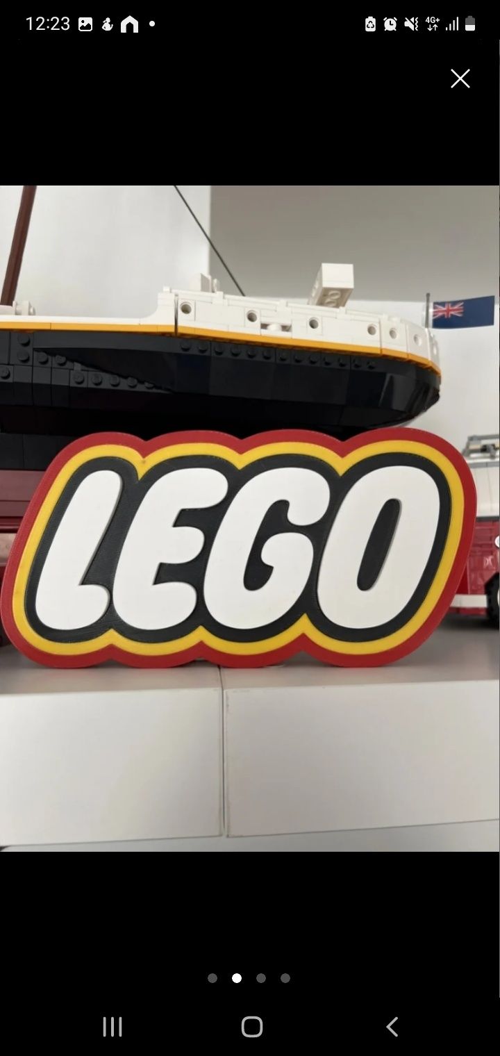 Logotipo LEGO impresso em 3D 
Decora o t