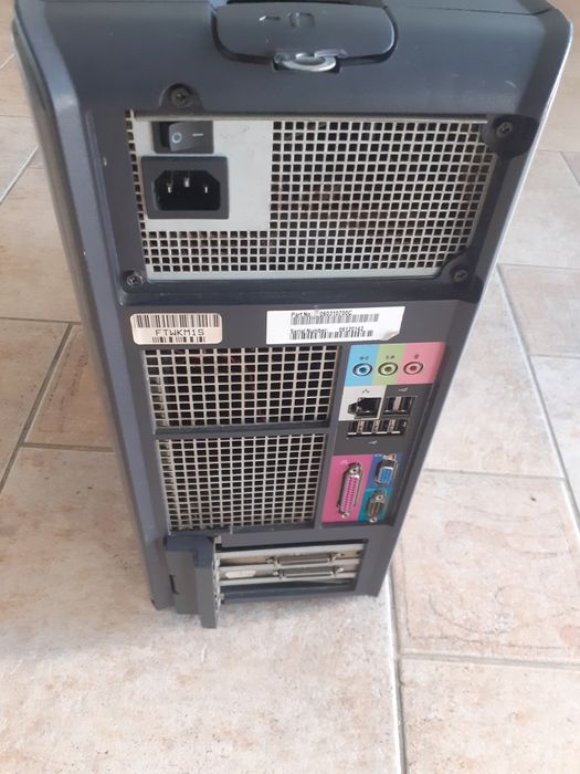 Computador ASUS a funcionar