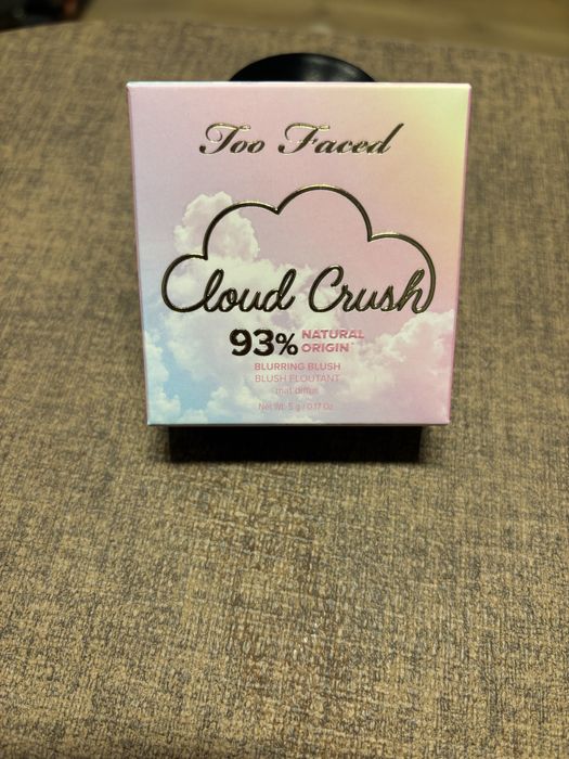 Too Faced róż Candy Clouds