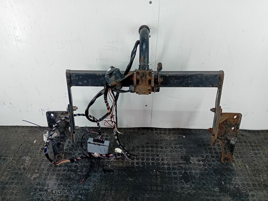 HAK HOLOWNICZY TOYOTA AVENSIS III T27 KOMBI