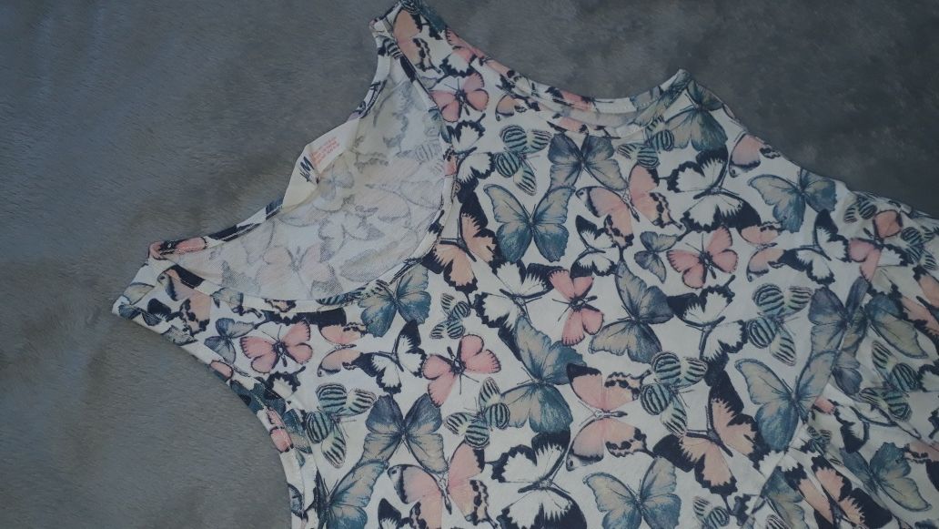 134/140_H&M_sukienka_motylki