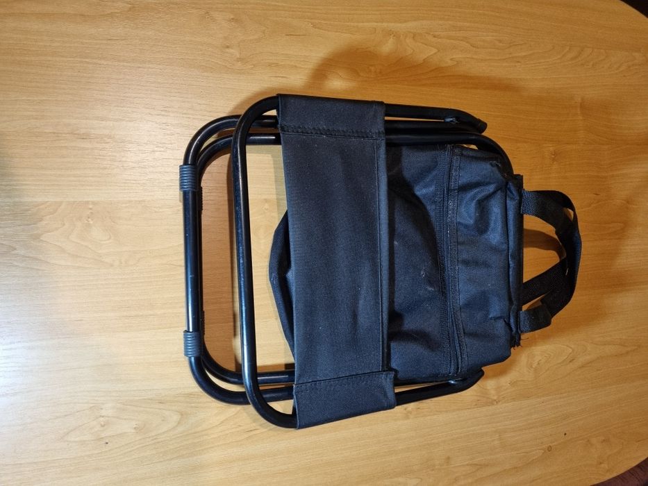 Małe krzesełko składane