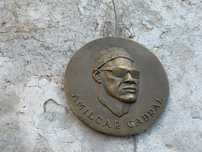 Medalha em bronze de AMÍLCAR CABRAL  .