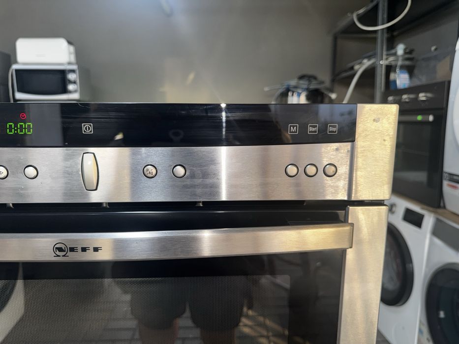 Neff C57W40N0 wbudowana kuchenka mikrofalowa pozostały model