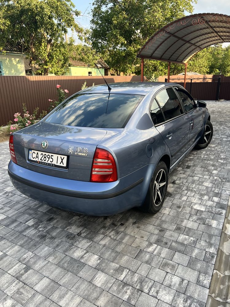 Авто SkodaSUPERB