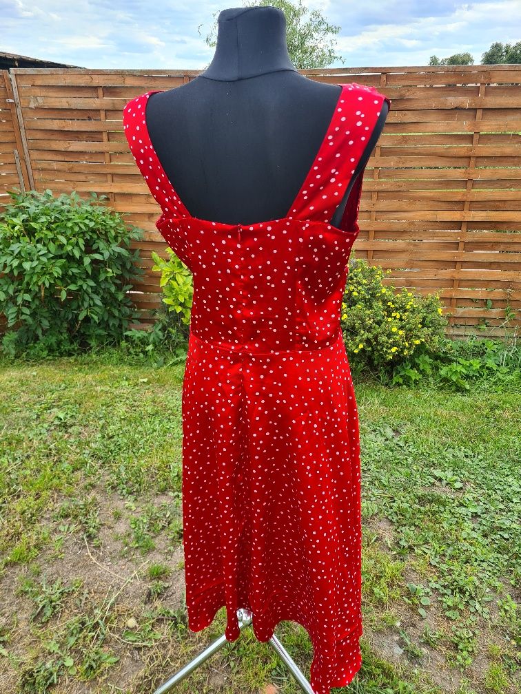 Elegancka sukienka