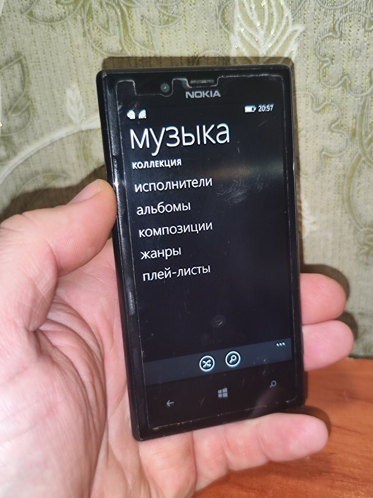 Продам телефон nokia Lumia 520