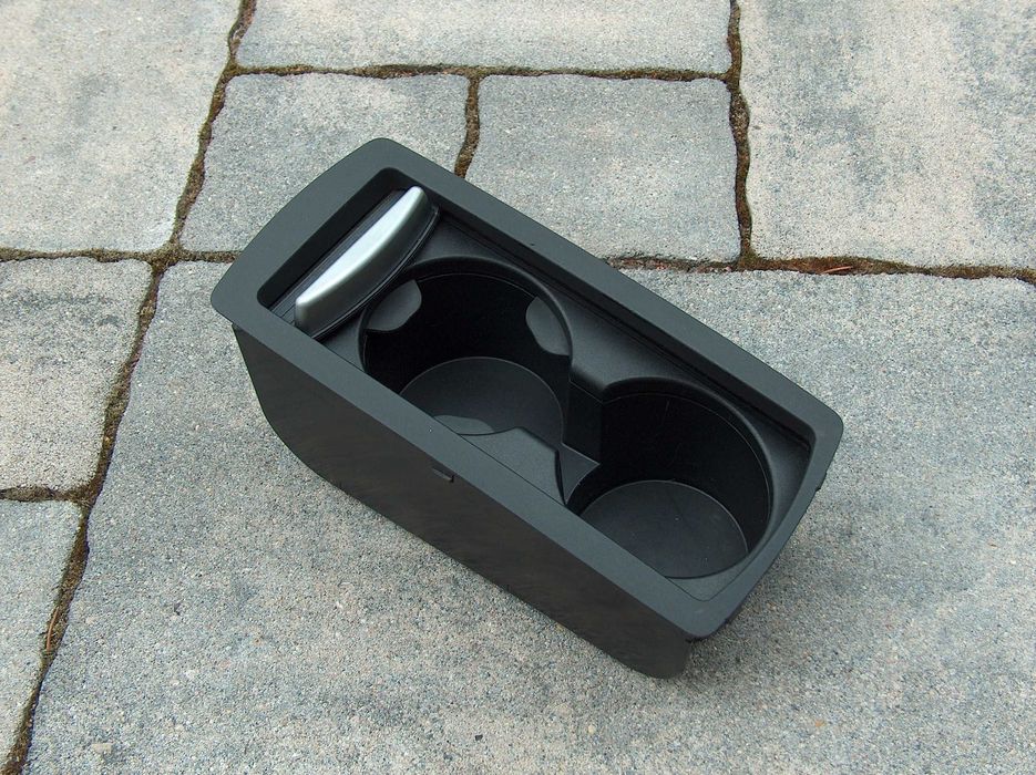 Cupholder / uchwyt na napoje z roletą Volvo S40 / V50 / C30, 2004-07
