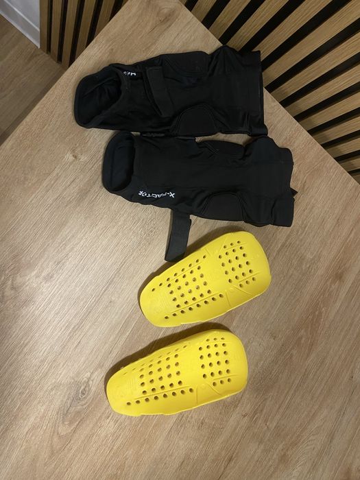 Ochraniacze kolan Xfactor X-factor flow rozmiar M downhill enduro dh