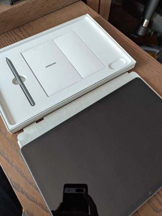 Samsung TAB S9 FE+ com caixa original e acessorios