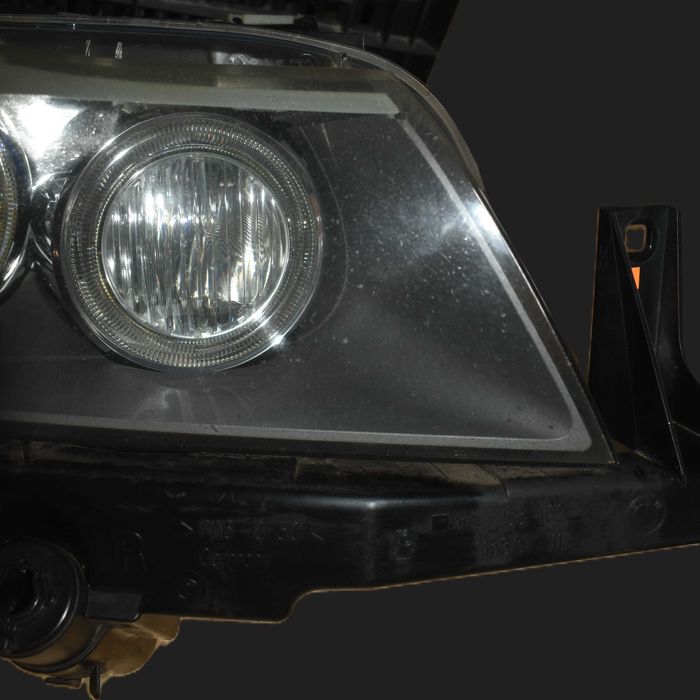 Farol direito Lci bmw E90/E91 bi-xenon