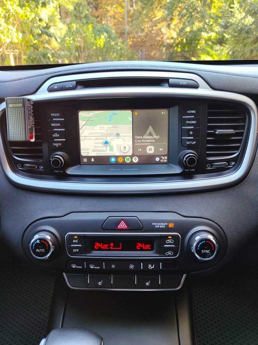 Машина Kia Sorento CRDI 2.4L 2019 года 42500 Км Идеал