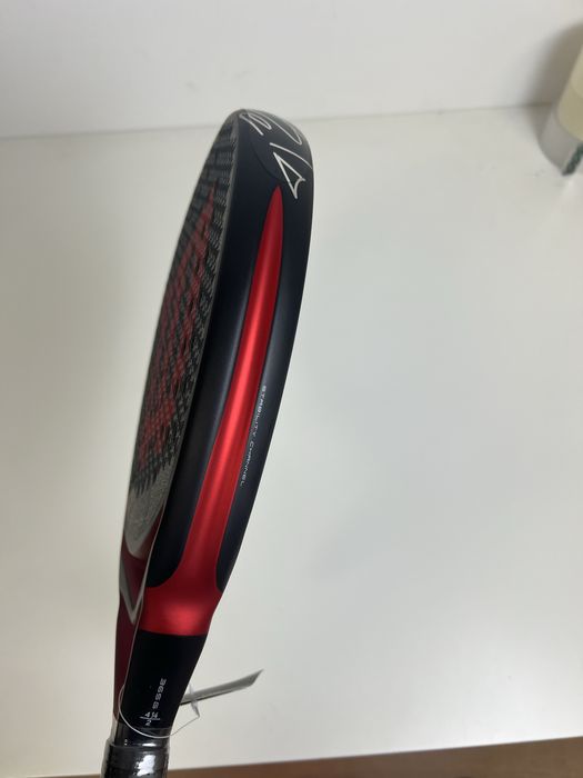 Raquete padel Wilson bela v3 2025