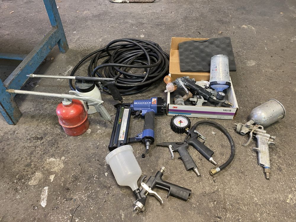 Compressor Fiac dois cilindros + acessórios