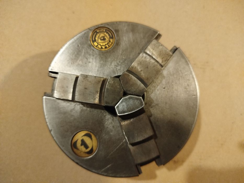 Uchwyt tokarski 125 samocętrujący