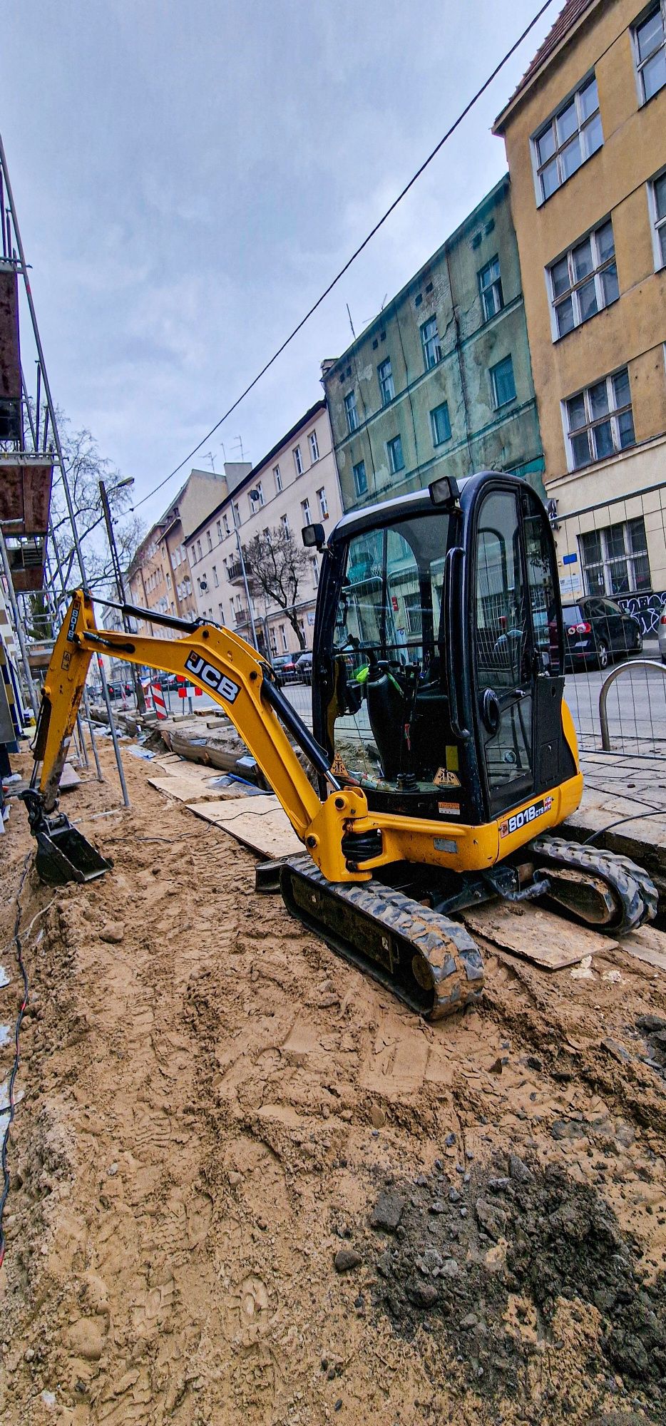 Usługi minikoparką, minikoparka, transport ziemi, wykopy