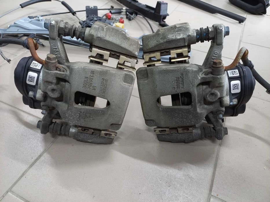 Супорт гальмівний задній Ford F-150 (2014-2018)