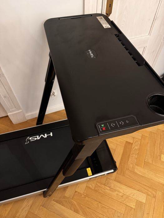 Bieżnia elektryczna z biurkiem HMS LOOP12 MULTI BLACK  używana