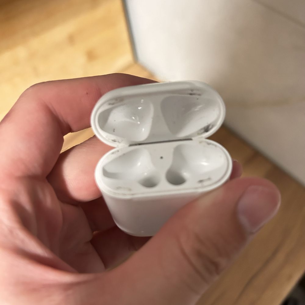 Кейс от наушников airpods 2 оригинал