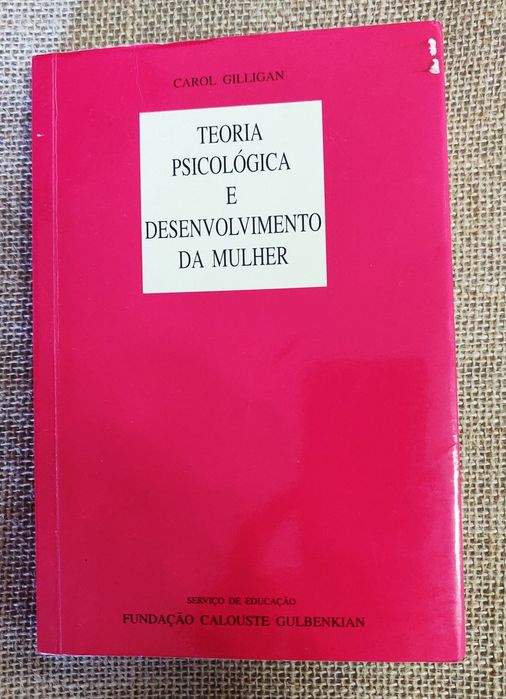 Livro "Teoria psicológica e desenvolvimento da mulher"