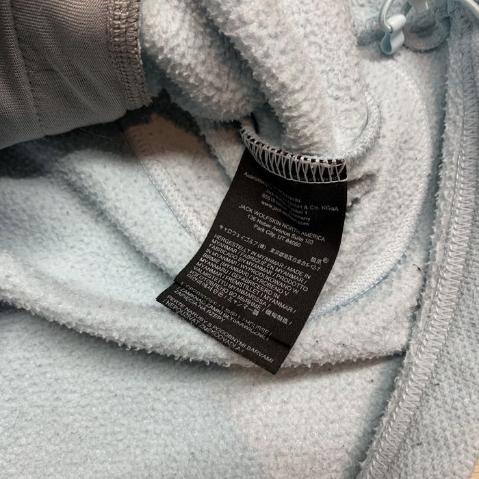 Неймовірно гарна жіноча флісова кофта від jack wolfskin ідеальний