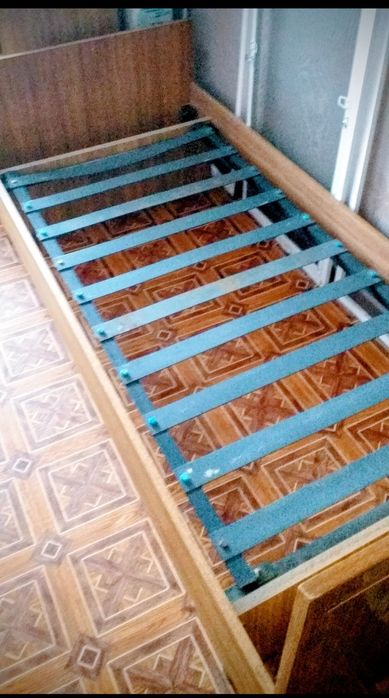 Ліжко  односпальне