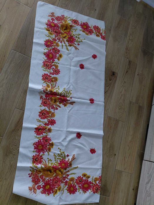 Obrus na stół obrusy różne rodzaje