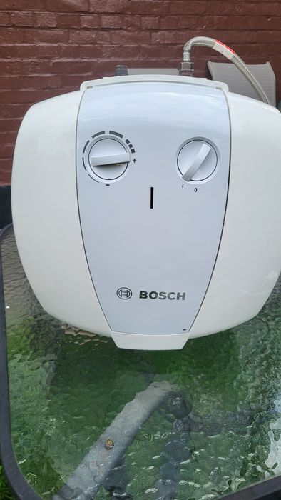 Przepływowy ogrzewacz wody Bosch Tronic 2000