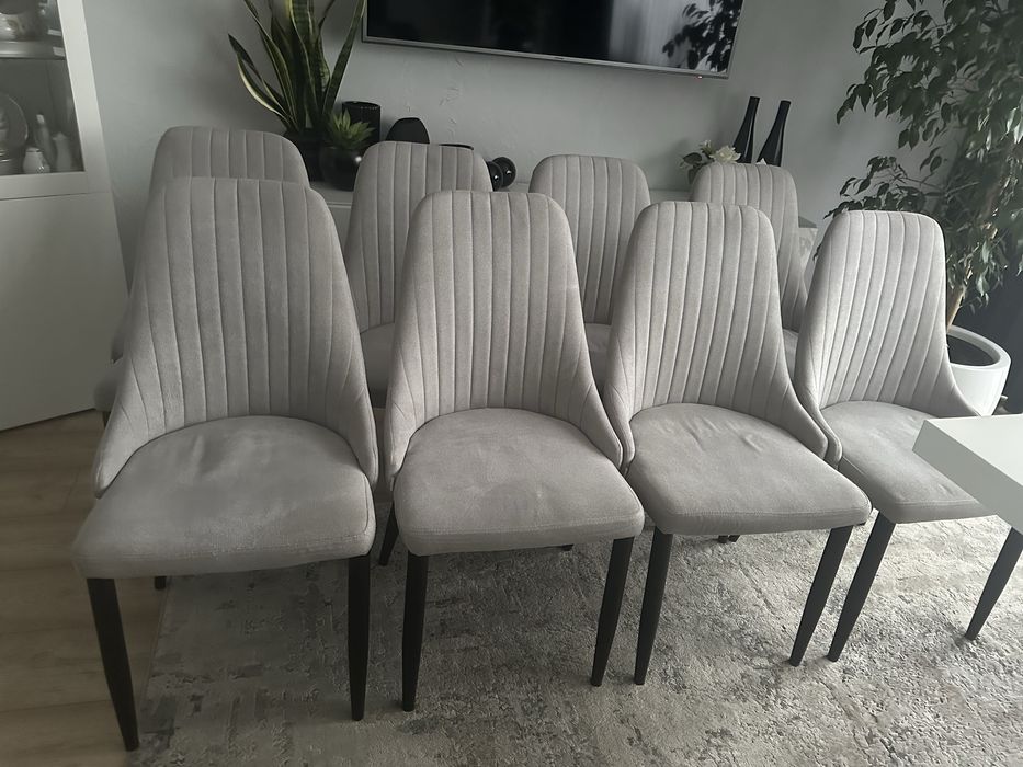Krzesła 8 welurowe
