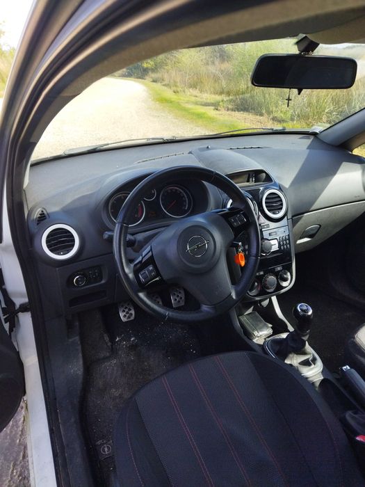 Opel corsa black edition